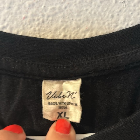 Vibe N’ desert graphic tee size XL - Picture 3 of 5